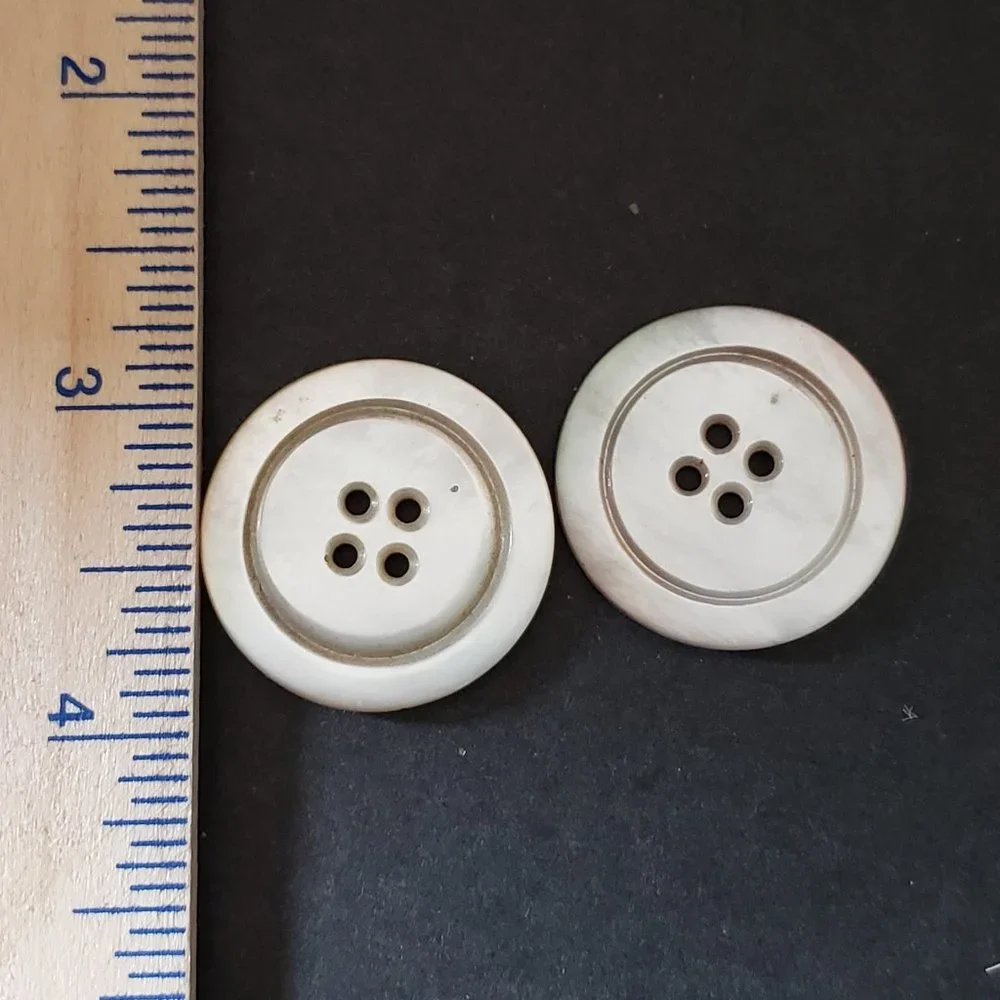 (4/$15) Vintage mother of pearl sewing buttons